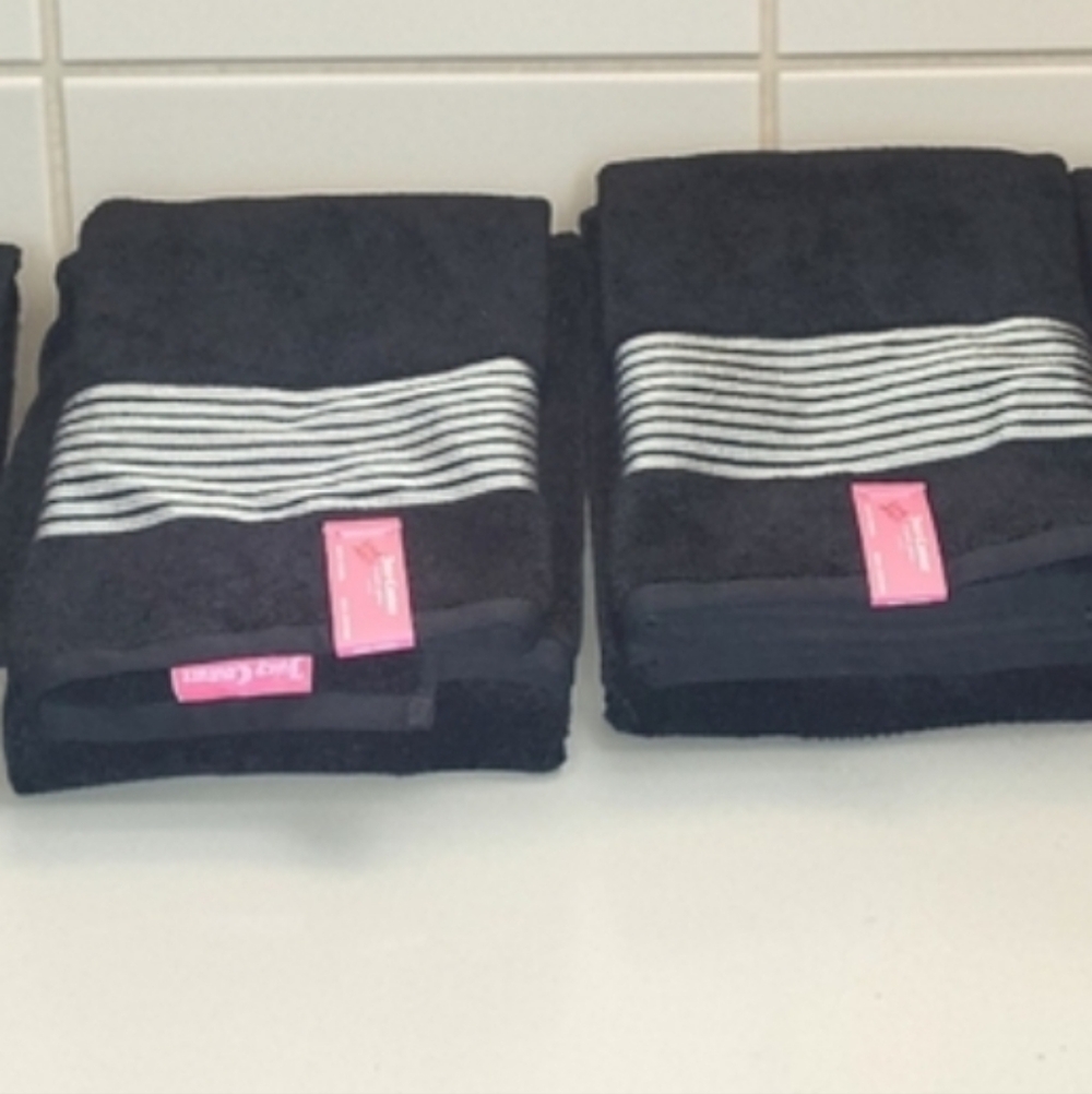 Juicy Couture Black and Silver Striped Towel Set